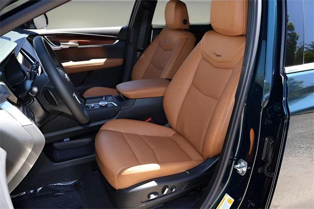new 2025 Cadillac XT5 car, priced at $49,624