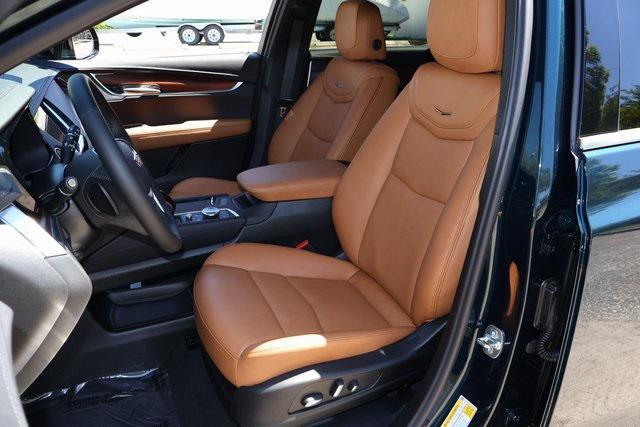 new 2025 Cadillac XT5 car, priced at $52,315