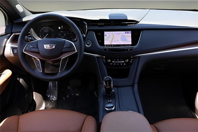 new 2025 Cadillac XT5 car, priced at $49,624