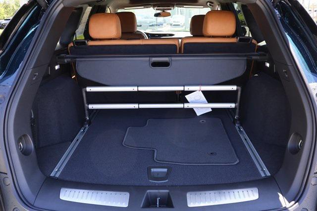 new 2025 Cadillac XT5 car, priced at $52,315
