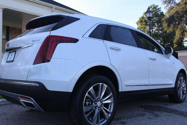 new 2025 Cadillac XT5 car, priced at $53,215