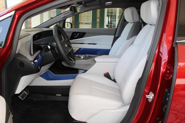 new 2025 Cadillac OPTIQ car, priced at $56,289
