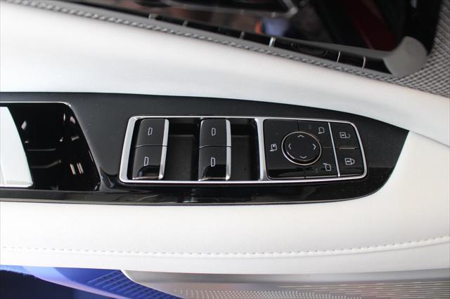 new 2025 Cadillac OPTIQ car, priced at $56,289