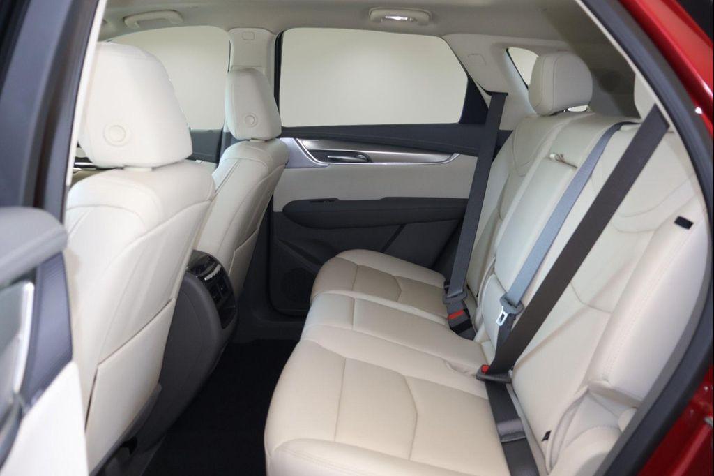 new 2025 Cadillac XT5 car, priced at $52,350