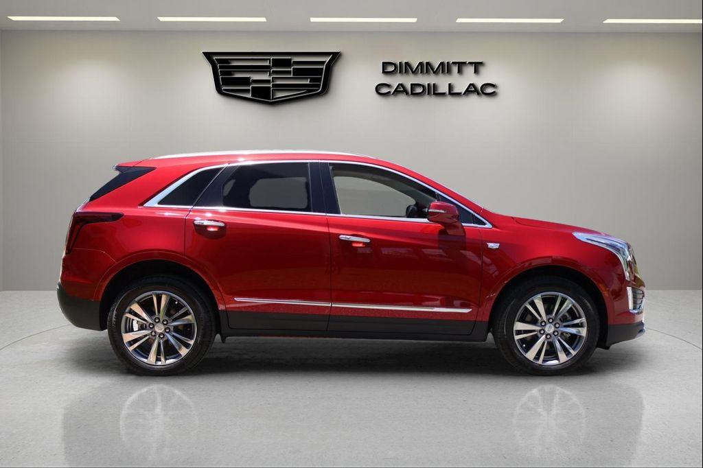 new 2025 Cadillac XT5 car, priced at $52,350
