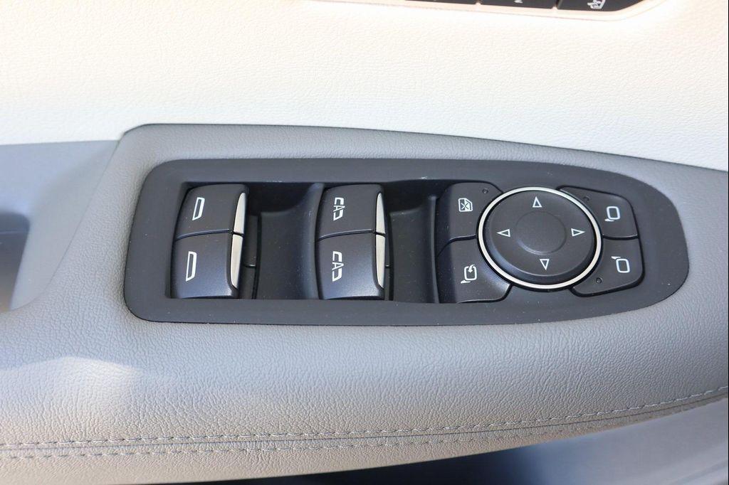 new 2025 Cadillac XT5 car, priced at $51,186