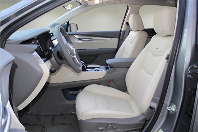 new 2025 Cadillac XT5 car, priced at $50,490