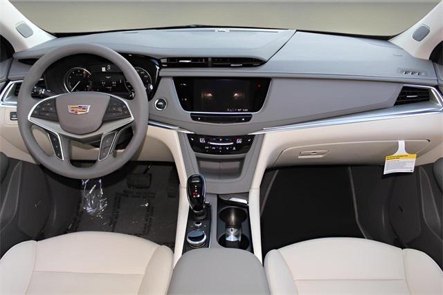 new 2025 Cadillac XT5 car, priced at $50,490