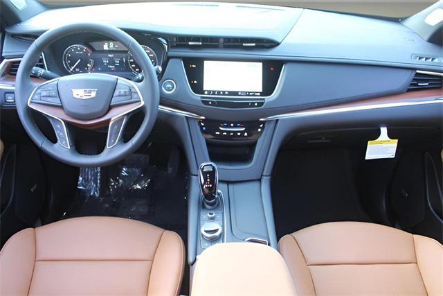 new 2025 Cadillac XT5 car, priced at $50,162