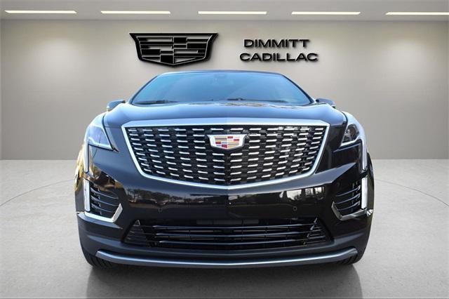 new 2025 Cadillac XT5 car, priced at $50,162