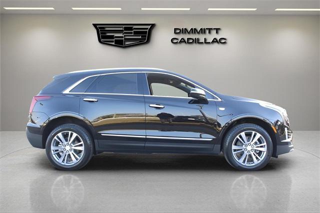 new 2025 Cadillac XT5 car, priced at $50,162