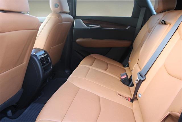 new 2025 Cadillac XT5 car, priced at $50,162