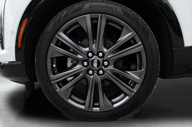 new 2025 Cadillac OPTIQ car, priced at $61,090