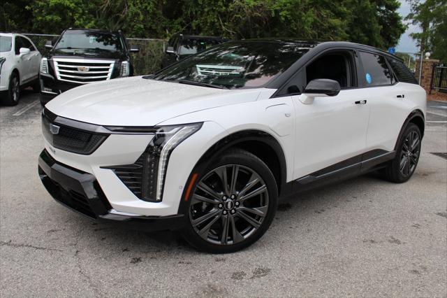 new 2025 Cadillac OPTIQ car, priced at $61,090