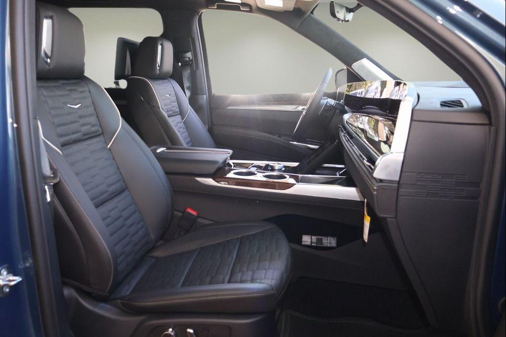 new 2025 Cadillac Escalade ESV car, priced at $130,495