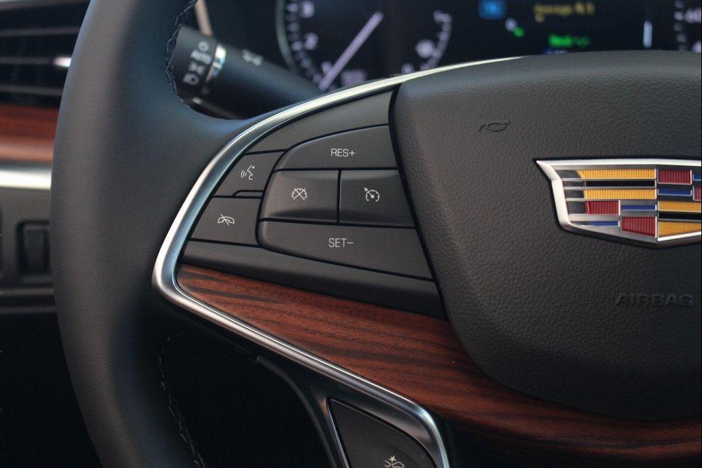 new 2025 Cadillac XT5 car, priced at $50,099