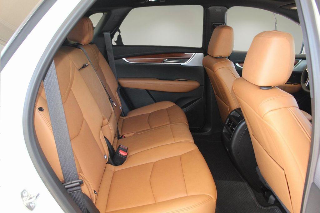 new 2025 Cadillac XT5 car, priced at $50,099