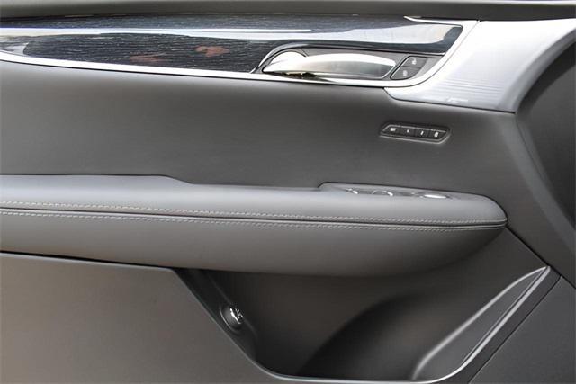 new 2025 Cadillac XT5 car, priced at $49,970