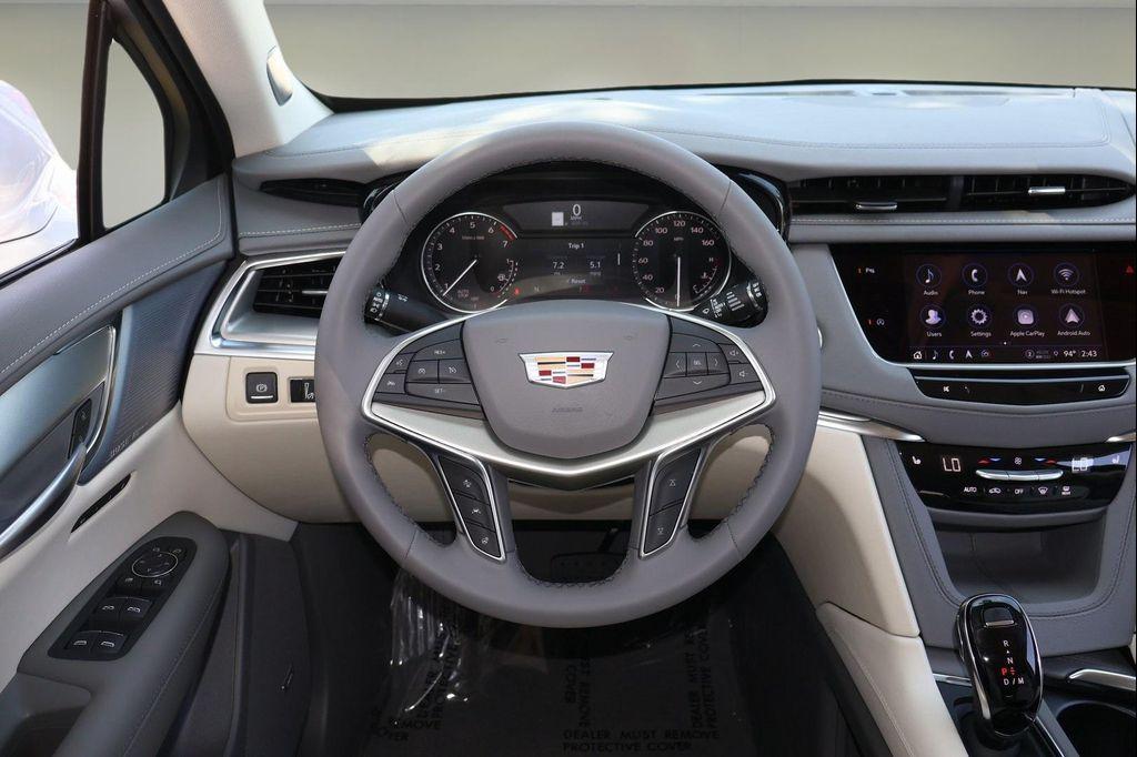 new 2025 Cadillac XT5 car, priced at $51,282