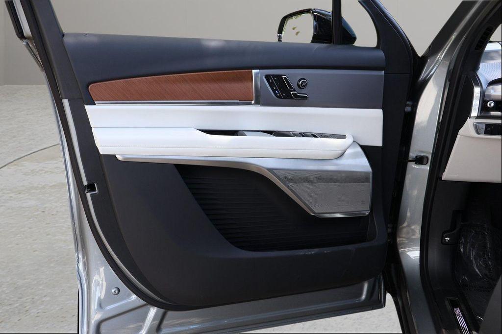 new 2026 Cadillac VISTIQ car, priced at $78,292