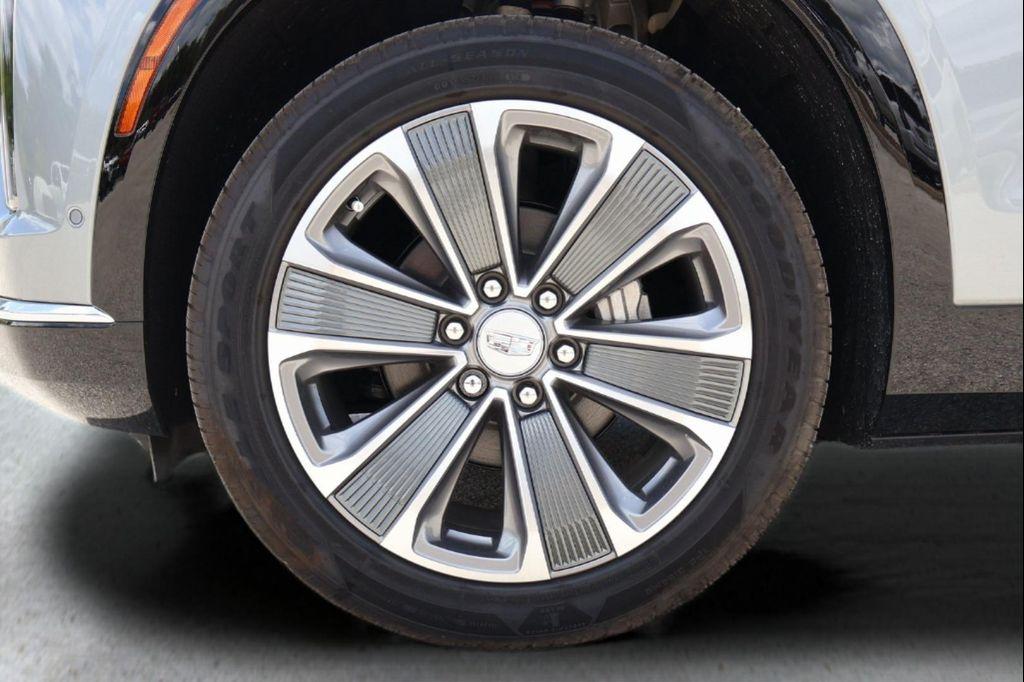 new 2026 Cadillac VISTIQ car, priced at $78,292