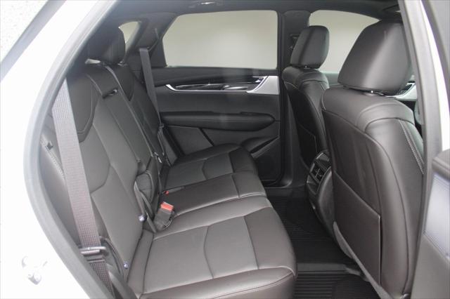 new 2025 Cadillac XT5 car, priced at $52,210