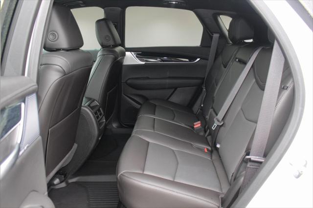 new 2025 Cadillac XT5 car, priced at $52,210