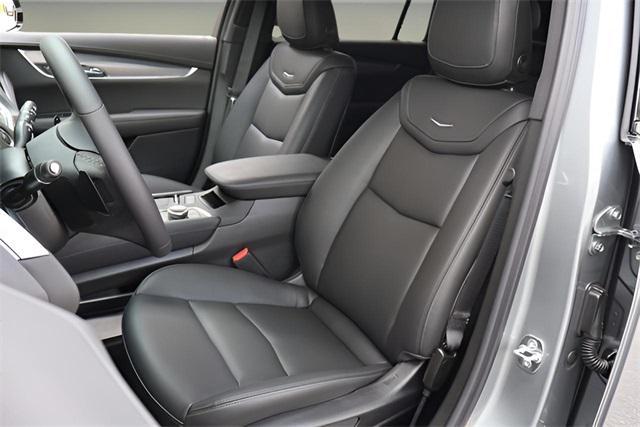 new 2025 Cadillac XT6 car, priced at $47,578
