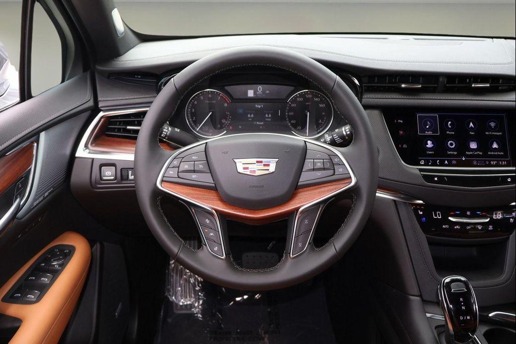 new 2025 Cadillac XT5 car, priced at $52,247