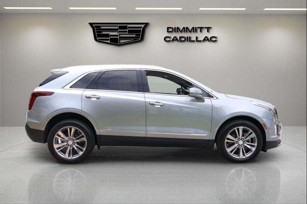 new 2025 Cadillac XT5 car, priced at $52,247