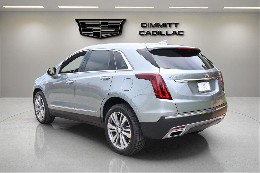 new 2025 Cadillac XT5 car, priced at $52,247
