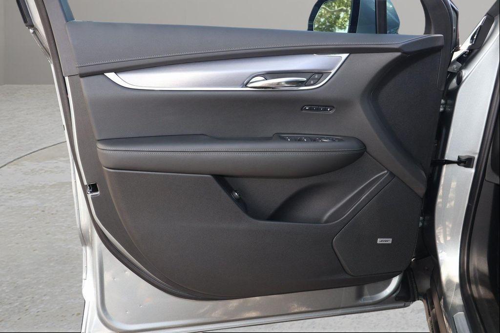 new 2025 Cadillac XT6 car, priced at $46,156