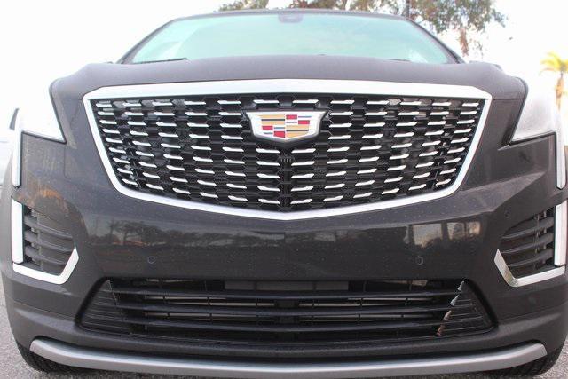 new 2025 Cadillac XT5 car, priced at $52,615