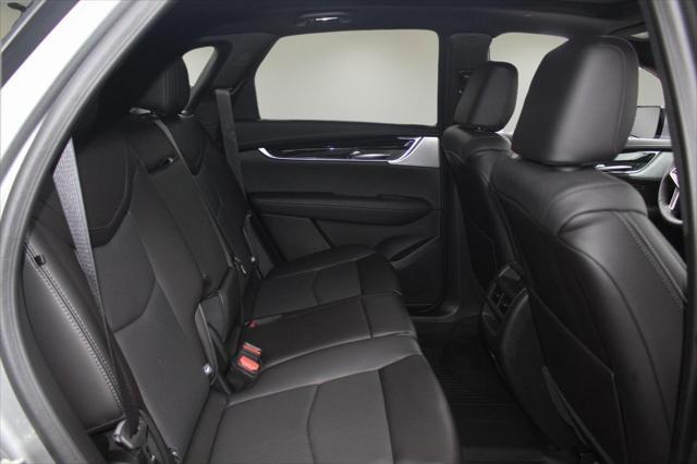 new 2025 Cadillac XT5 car, priced at $50,985