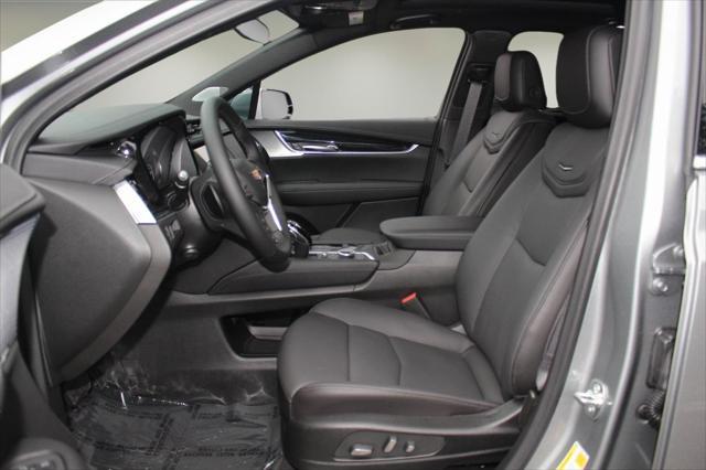 new 2025 Cadillac XT5 car, priced at $50,985