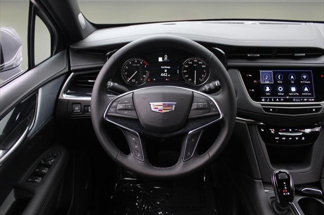new 2025 Cadillac XT5 car, priced at $50,985