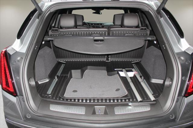 new 2025 Cadillac XT5 car, priced at $50,985
