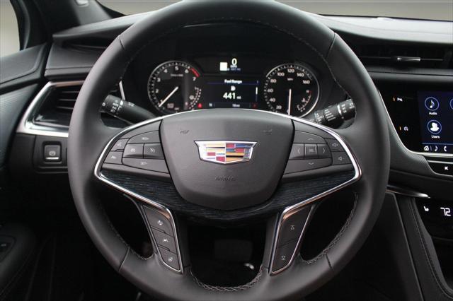 new 2025 Cadillac XT5 car, priced at $50,985
