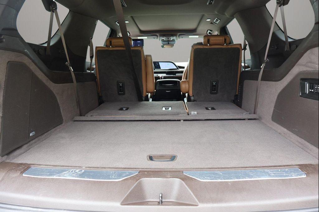 used 2021 Cadillac Escalade ESV car, priced at $59,997