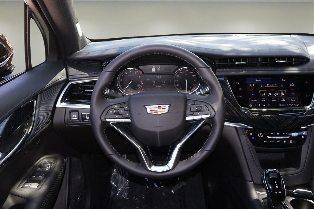 new 2025 Cadillac XT6 car, priced at $54,566