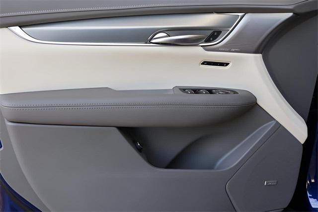 new 2025 Cadillac XT5 car, priced at $54,448