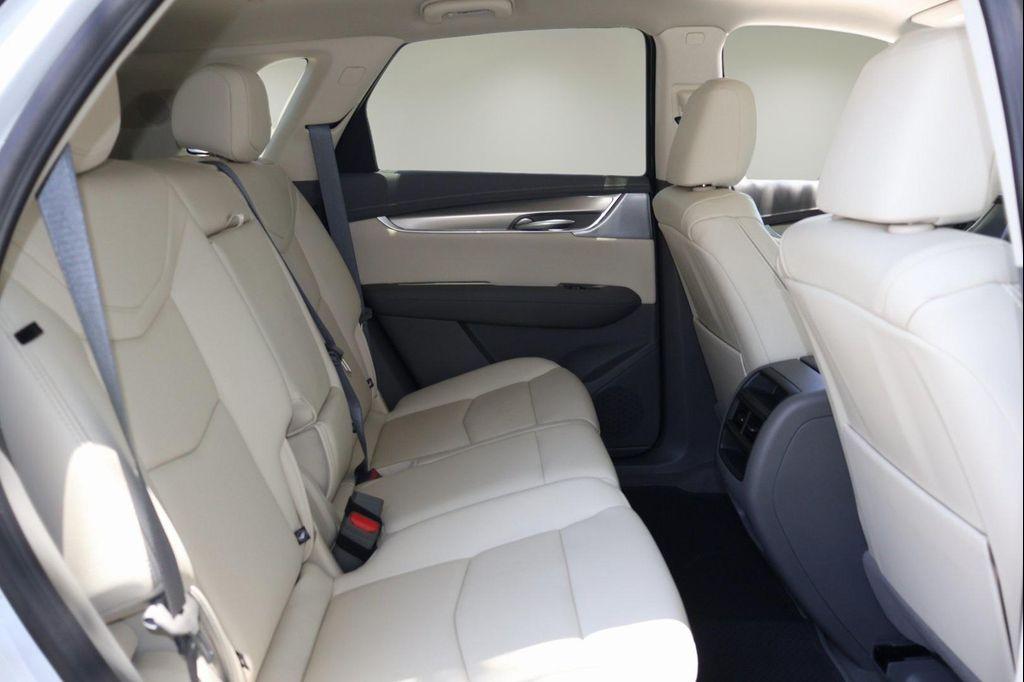 new 2025 Cadillac XT5 car, priced at $51,186