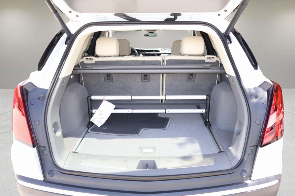 new 2025 Cadillac XT5 car, priced at $51,186