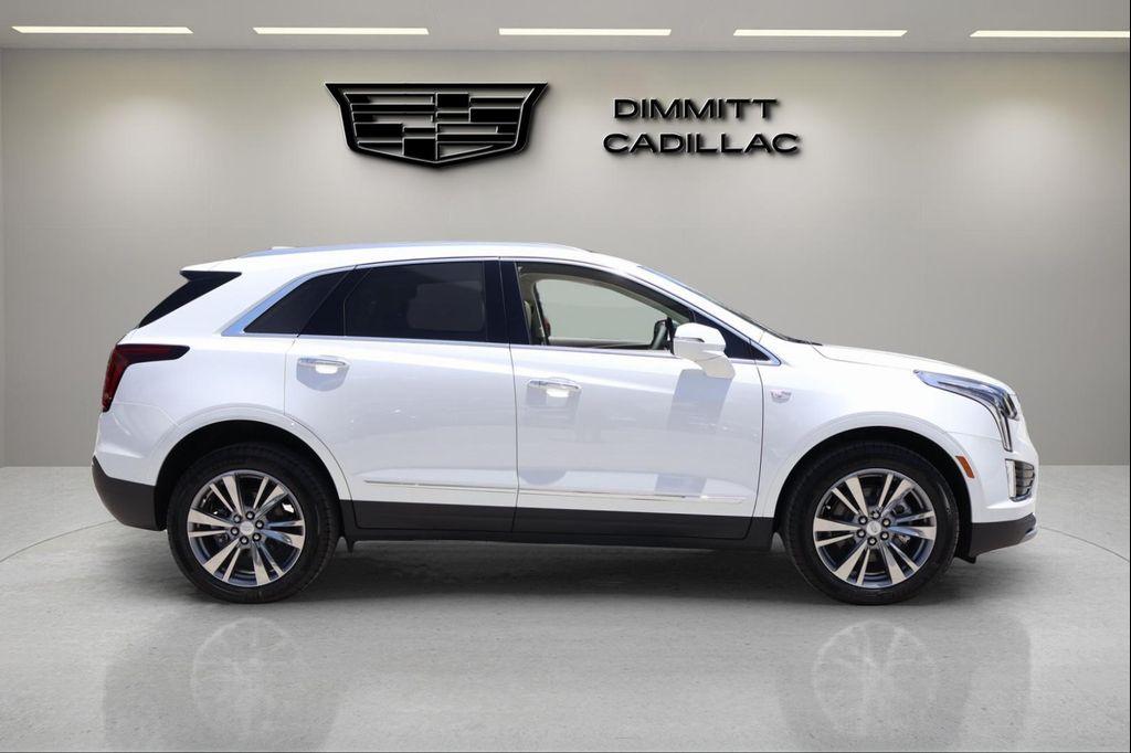 new 2025 Cadillac XT5 car, priced at $51,186