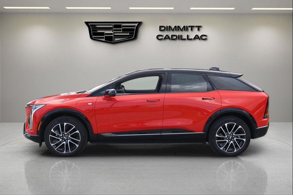 new 2025 Cadillac OPTIQ car, priced at $54,912