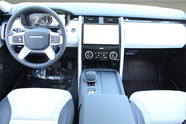 new 2025 Land Rover Discovery car, priced at $68,318
