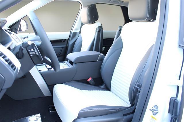 new 2025 Land Rover Discovery car, priced at $68,318