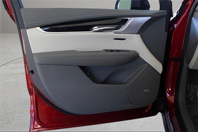 new 2025 Cadillac XT6 car, priced at $55,639