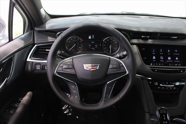 new 2025 Cadillac XT5 car, priced at $50,590