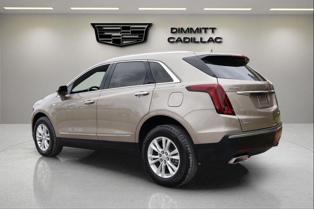 used 2022 Cadillac XT5 car, priced at $27,997